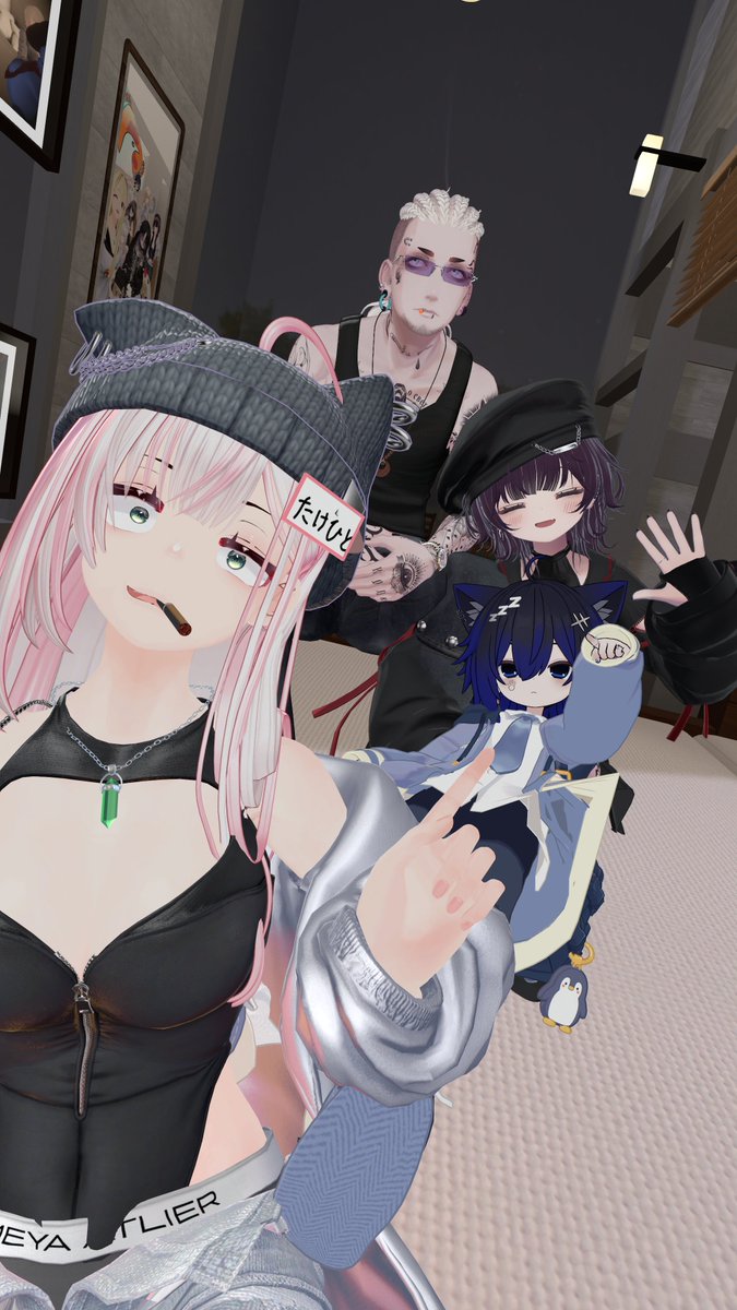 TKK_dev's tweet photo. 昨日のぶいちゃ！
久しぶりにホラワ行ったぜ！？
今回は「CROSSING」というところへ！
正直言って滅茶苦茶ええ感じの怖さだった！
ひむにぃ、れん、マルキスありがとう！
みんなでビビり散らかしてる動画上げるから待っててね！
#VRChat　#チキンサミット https://t.co/N4oAdLFEgf