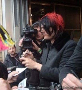 myNaClromance's tweet photo. não tinha mostrado meu cabelo fora da priv olhem eu sou #elu https://t.co/JTjzGQOALg