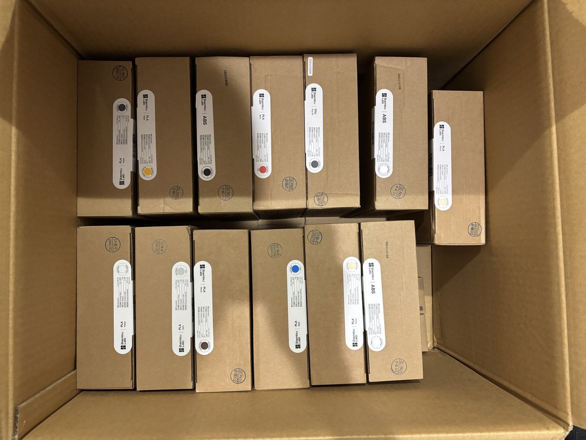 xktkn's tweet photo. 共同購入の分も合わせて！めちゃ買った！
#bambulab https://t.co/wB5TF2Ljed