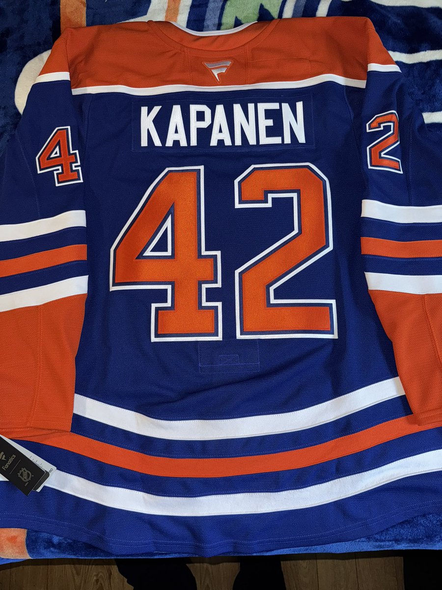 Keshanerrr's tweet photo. LOVE IT!! 

#LetsGoOilers https://t.co/u8OdViqFRh