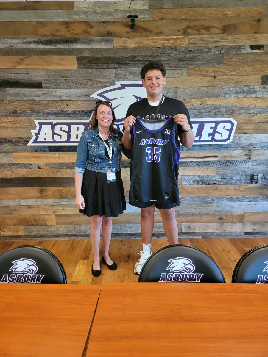 XavierHarvey24's tweet photo. After a wonderful visit and conversation with Coach Shouse and Coach Abner, I am truly grateful to receive an official offer to continue my academic and athletic career at Asbury University!! #agtg @NewAlbanyHoops @TeamTradition27 @CoachRussAU @NextUpRecruits @PrepHoopsIN https://t.co/5mDII0hUI0