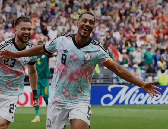 imirante's tweet photo. Bélgica vai às oitavas após virada sobre Senegal #imirante
https://t.co/WdNvrh5Nnk https://t.co/jZfbYnncwU