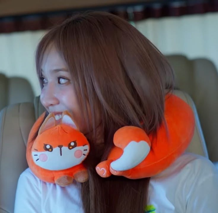 melly 🦊🐯 tweet media