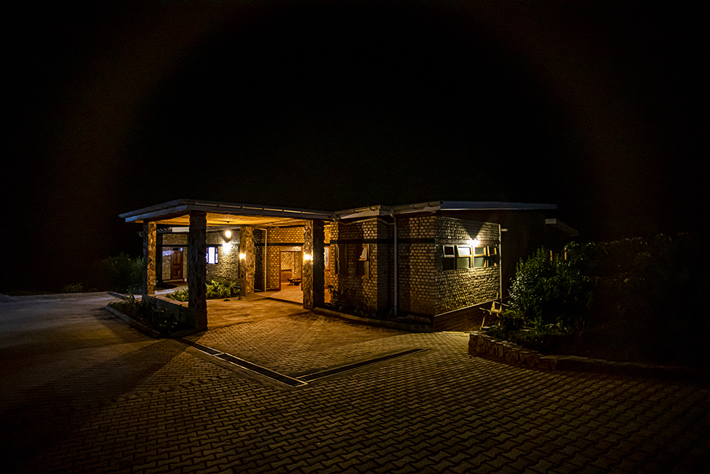 burunga_lodge's tweet photo. A calm and quite night after a long trek during the day
#gorillatrek
#mountaingorilla https://t.co/n9hjhWVx3h