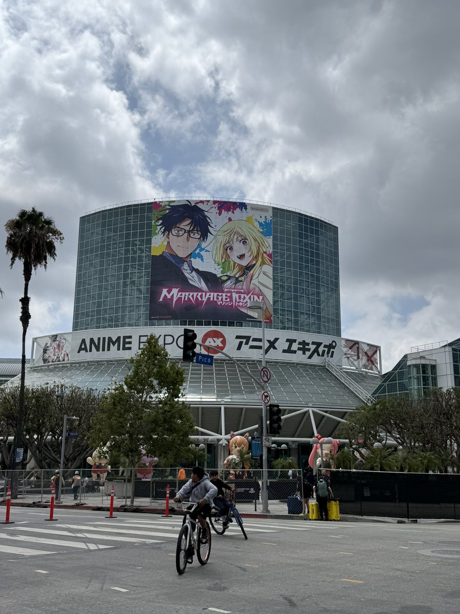 viviesque_'s tweet photo. AX - Day 0 (idk if I’ll keep up with this throughout, but I’ll try!) https://t.co/78YwpfaR61