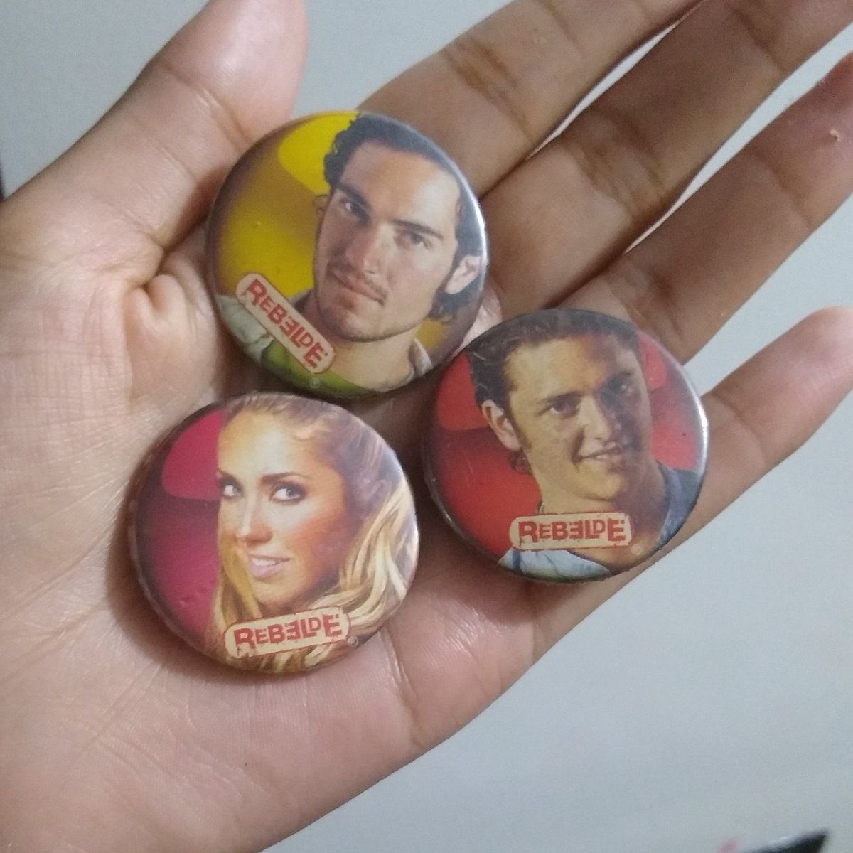 rbdhogar's tweet photo. A nostalgia bate MUITO FORTE vendo esses itens que fizeram nossa cabeça nos anos 2005/2006 especificamente https://t.co/l50rG1n1Uu
