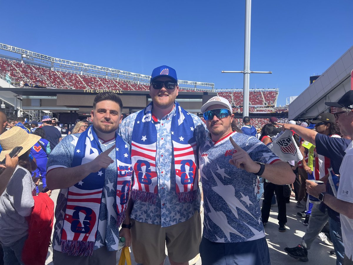 PFTCommenter's tweet photo. Thanks so much to @TickPick this is a bucket list game for me. Fell in love with the World Cup in 94 now 32 yrs later getting to watch USMNT in a knockout game is incredible. 

Final prediction:
US: 2
Bosnia: 0
Herzegovina: 0

Pusilic goal. Tillman goal. McKennie assist https://t.co/0MJHeB65YQ