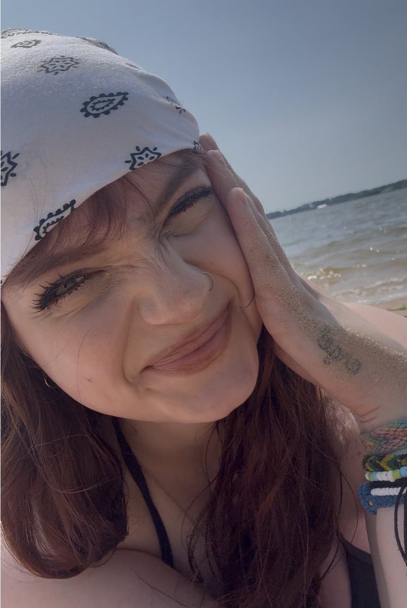 WIPEDOUTALEXA's tweet photo. blehhhhh :p https://t.co/Kl3tPBardV