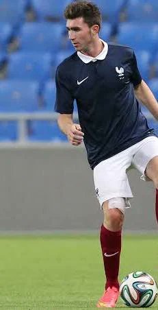 AntoineSta291's tweet photo. Petit rappel sur deux joueurs selectionné par l'espagne durant l'année 2026 :
Aymeric Laporte / 
Robin LeNormand 
Naturalisé pour jouer avec l'espagne, olise est français depuis la naissance. https://t.co/SZoF5ib6Bs