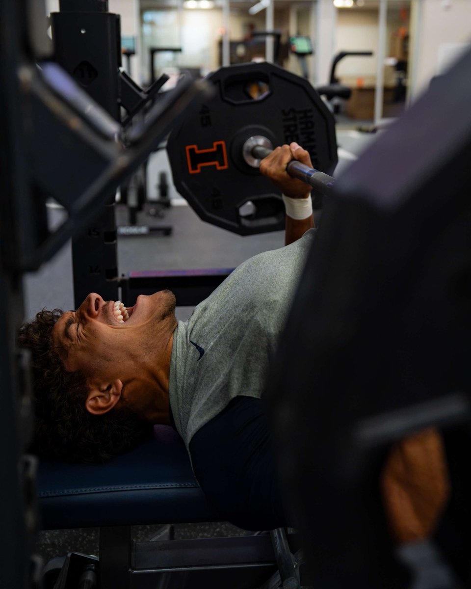 IlliniFootball's tweet photo. Paid in sweat. https://t.co/96Vo0HS4CH