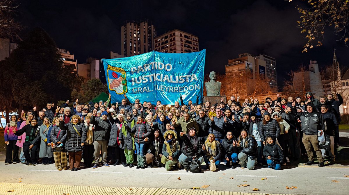 Pj_MardelBatan's tweet photo. Homenajeamos a Juan Domingo Perón a 52 años de su paso a la inmortalidad ✌🏼 https://t.co/euzLSN7x8O