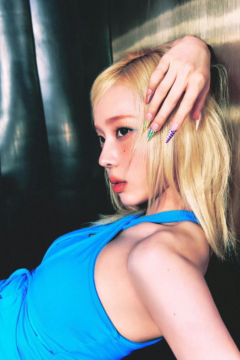 wntrstats's tweet photo. I still can't forget this hot girl.
#WINTER #윈터 #金旼炡 #冬子
#aespa #æspa #에스파 #ウィンタ https://t.co/14mJJhEkAp