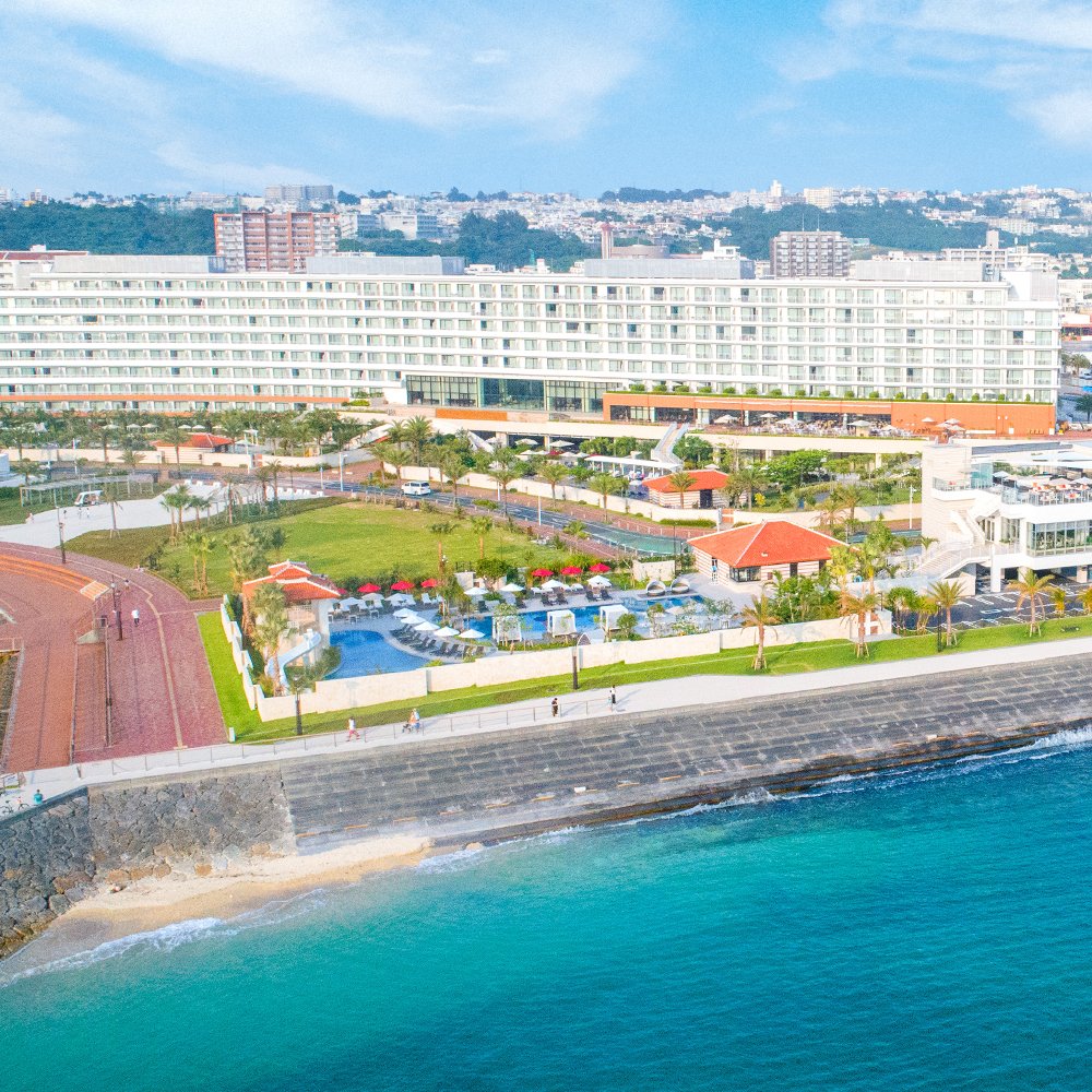 hiltonchatan's tweet photo. 【開業12周年✨】
本日、ヒルトン沖縄北谷リゾートは開業12周年を迎えました😊🙏✨💕

これまでご宿泊いただいた皆さま、地域の皆さま、そして支えてくださったすべての方々に心より感謝申し上げます🙇‍♀️🙇‍♂️🙇

13年目のヒルトン沖縄北谷リゾートも、どうぞよろしくお願いいたします🌈😌🙏 https://t.co/qI4jXFBaUR
