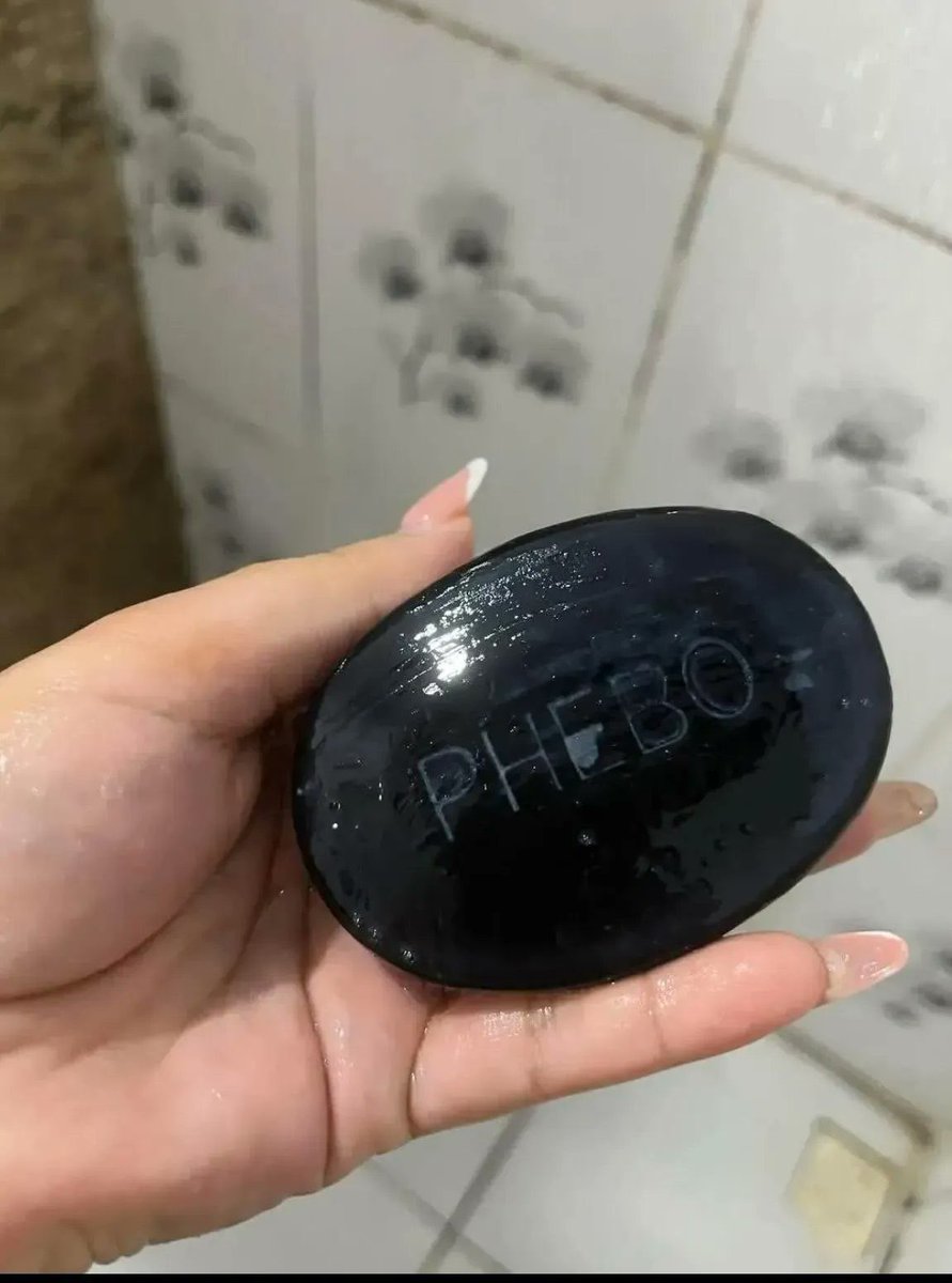 povjux's tweet photo. opinião impopular: esse é o sabonete mais fedorento que existe 😭 https://t.co/DPuvGIHnA1
