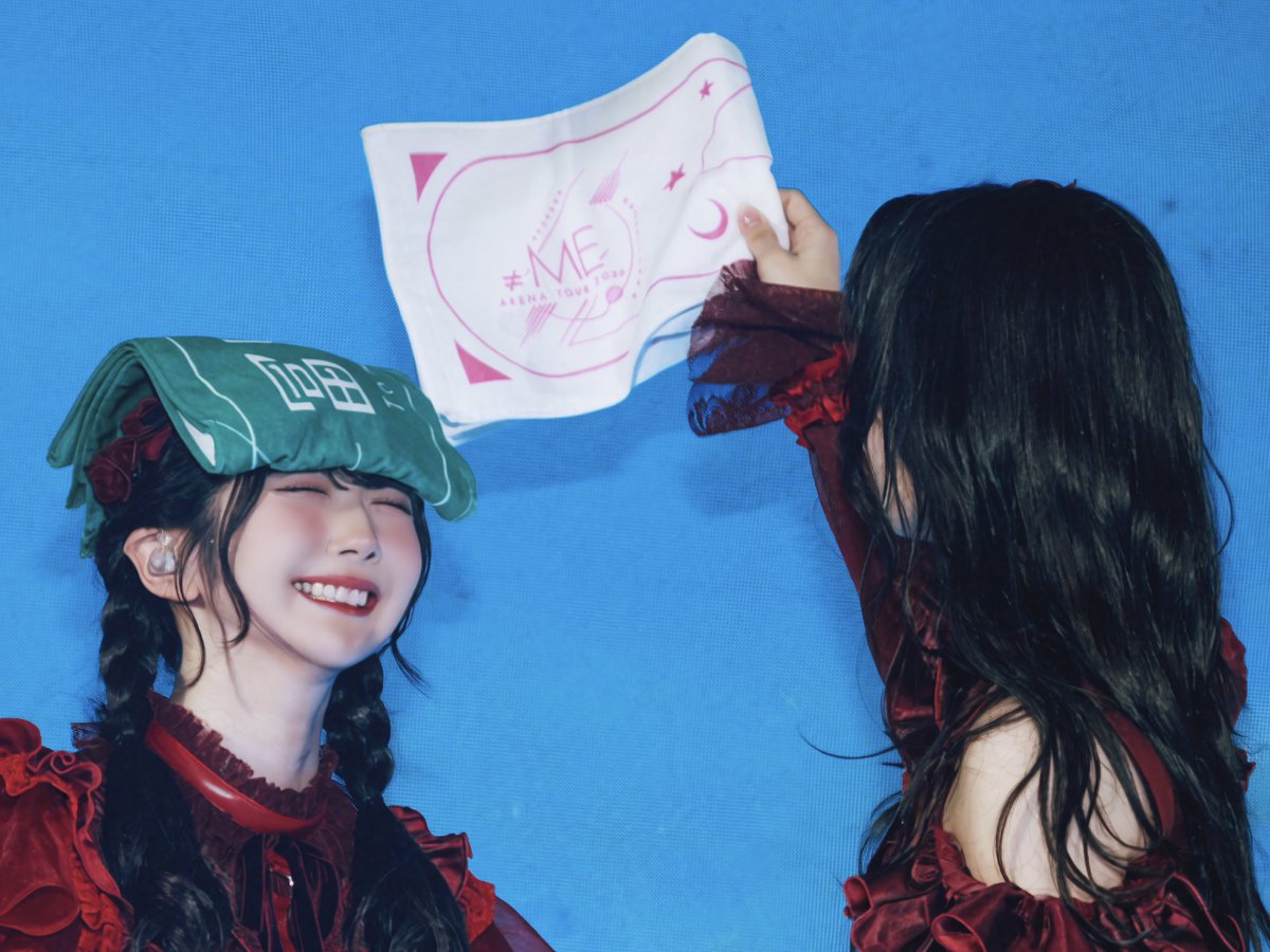 dzuho_came_ko's tweet photo. なんかちゃんにタオルを乗せられるさややん
#ノイミーアリーナツアー2026
#ノイミー_カメコ
#ノイミーカメコ
#谷崎沙耶
#冨田菜々風 https://t.co/b66yrPkI5G