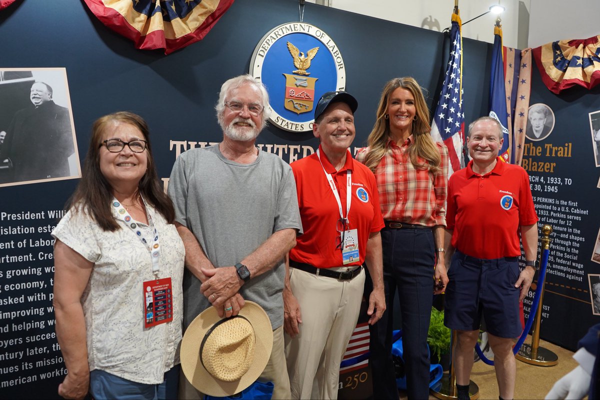 SBA_Kelly's tweet photo. Wonderful afternoon at the @Freedom250 Great American State Fair! 

I met so many families who traveled thousands of miles to our capital to celebrate together. This nation is filled with PROUD patriots who love America and all we stand for. 🇺🇸 https://t.co/oAMMdoEnEs