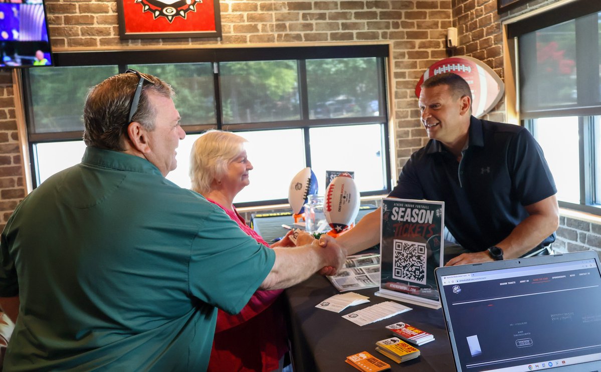 AthensIFL's tweet photo. Thank you to everyone who came out to @BWWings today to meet our new head coach Rob Keefe (@KEEFENSE).

Coach Keefe had a blast talking football with the Athens community and is fired up to get the season started! Let's get to work Athens 🔥 https://t.co/pK5GFKu9Xx