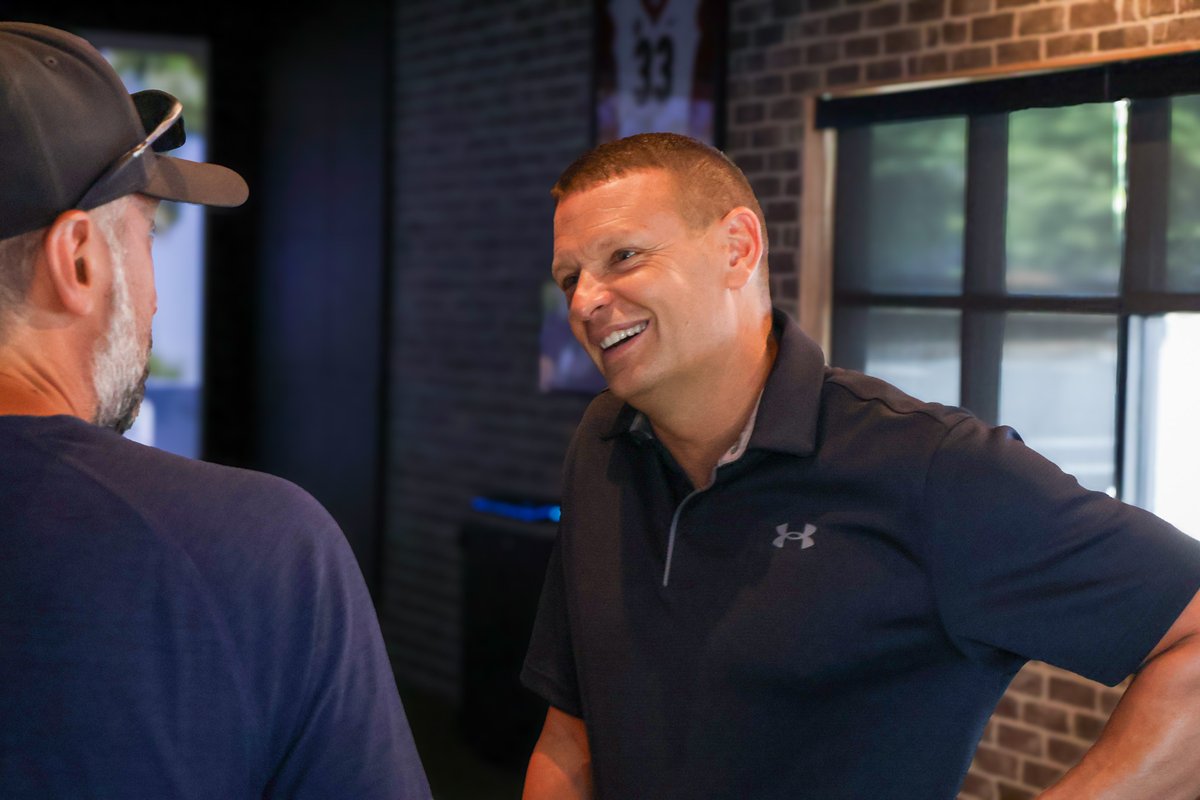 AthensIFL's tweet photo. Thank you to everyone who came out to @BWWings today to meet our new head coach Rob Keefe (@KEEFENSE).

Coach Keefe had a blast talking football with the Athens community and is fired up to get the season started! Let's get to work Athens 🔥 https://t.co/pK5GFKu9Xx
