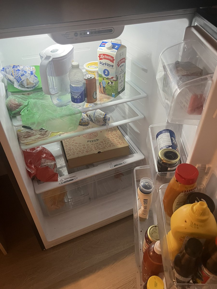 iliassice's tweet photo. heres all my food at my new house we eating good we having #processed food for dinner 🙏🙏 https://t.co/RtRl1jXdBs