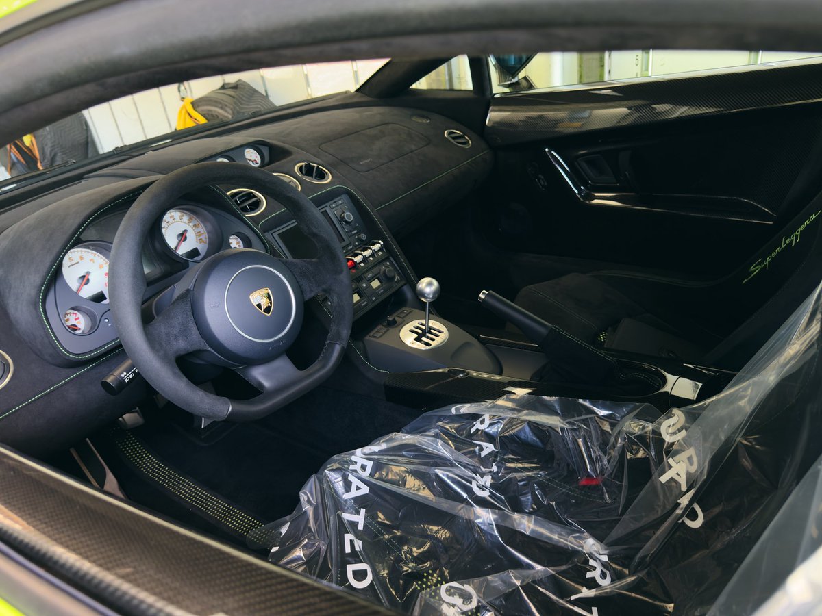 cafesoiree's tweet photo. Nice to know this unicorn of a car now resides in So Cal! Up close with it yesterday when it landed.

2011 Lamborghini Gallardo 
LP 570-4 Superleggera 
6spd Gated Transmission (1 of 10 ever built)
Verde Ithaca
Originally delivered to Canada new https://t.co/Dp9qa94Ig3
