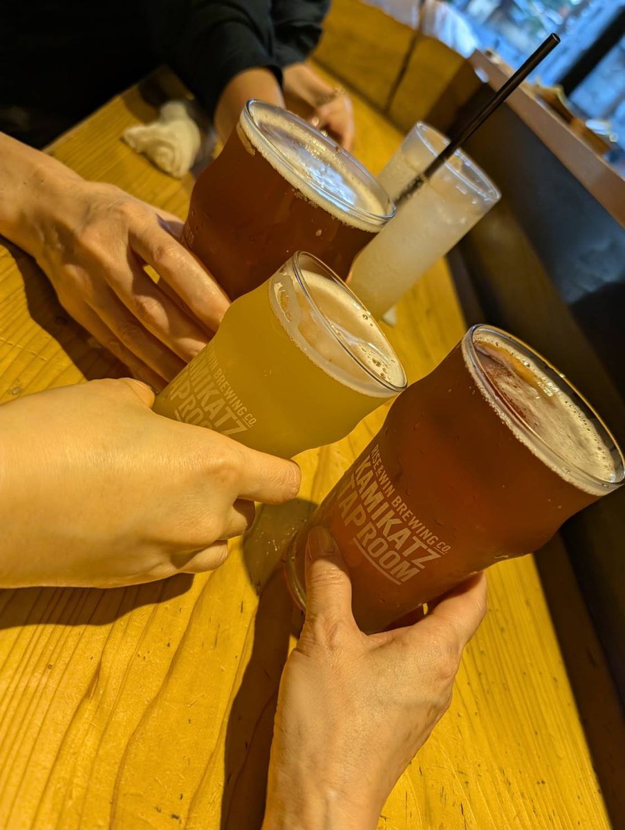 Yu67061408's tweet photo. 人生初沼会
人生初CHAEst会🌻
人生初ソンムルまで頂いてしまい
初めて尽くしでとっても楽しかった

素敵な時間をありがとう😊 https://t.co/6QAghHjRnY