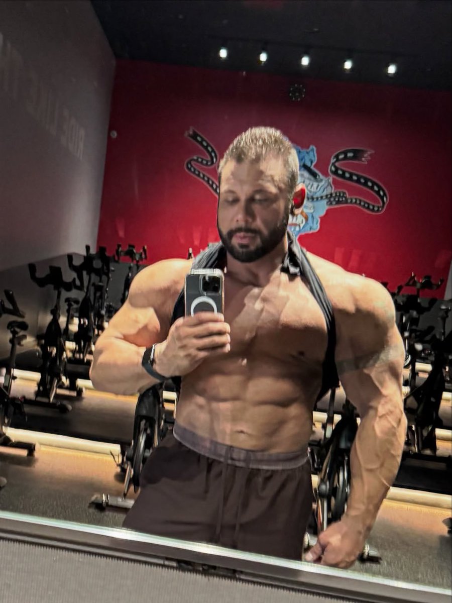Johnsmithtdbv's tweet photo. POV You never gave up on โfilling out your frameโ โ Nothing will stop me ๐ #xframe #bodybuilding #fyp https://t.co/sP4sg4eqwj
