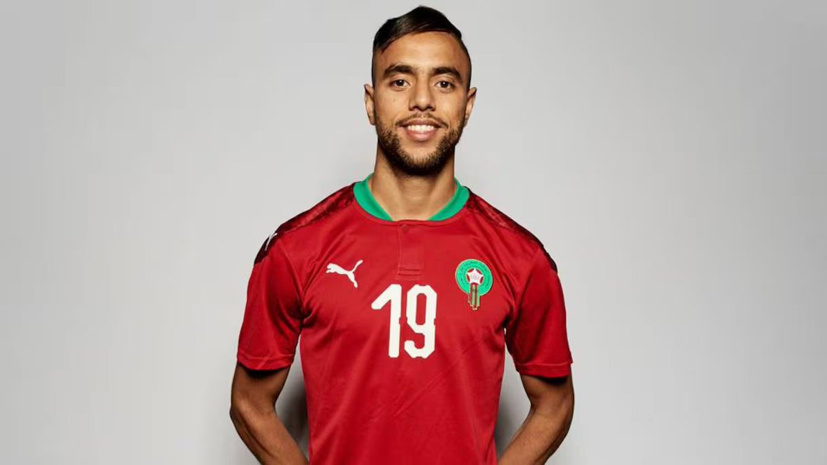 ActuFoot_'s tweet photo. La story de Mohamed Chibi 🇲🇦, sélectionné avec le Maroc pendant la CAN, après l'élimination du Sénégal.

« VA LÀ-BAS ET PLEURE » 😭 https://t.co/rQeOjQbC6g