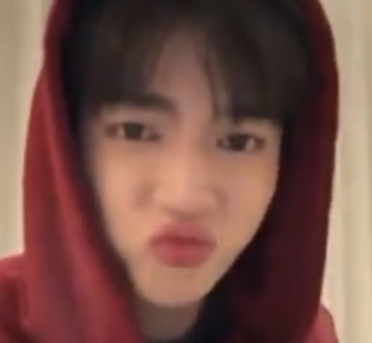 haofection's tweet photo. ur just a fucking baby😭😭😭 https://t.co/0KQQ801f1k