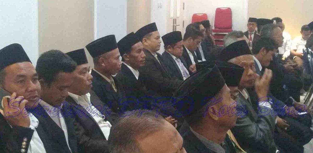 Setwankotabima's tweet photo. KETUA DPRD KOTA BIMA HADIRI PELANTIKAN PEJABAT ADMINISTRATOR DAN PENGAWAS LINGKUP PEMERINTAH KOTA BIMA

Lanjutbaca ;https://t.co/IzYOzOQty5

📸 Foto / 🖋️ Editor: dian
 ✍️ Adm:@Setwankotabima 
 📰 Sumber:Sekretariat DPRD Kota Bima https://t.co/3WeA3CMDjz