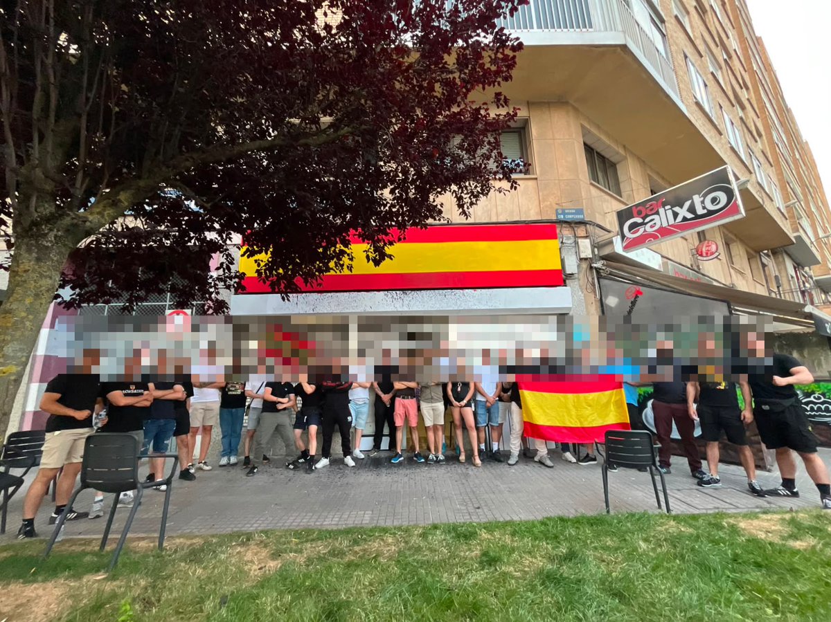 BurgosGothorum's tweet photo. Primer aniversario del local patriota burgalés ⚔️🇪🇸 https://t.co/LzHEdDGL2I
