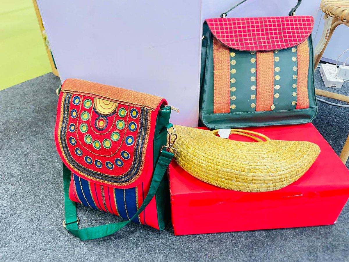 NIFT_M_official's tweet photo. Highlights of NIFT Mumbai stall at HGH

#NIFTMumbai
#HGHIndia2026
#HGHIndia
#NESCOMumbai
#BombayExhibitionCentre https://t.co/2tUaNch9LZ