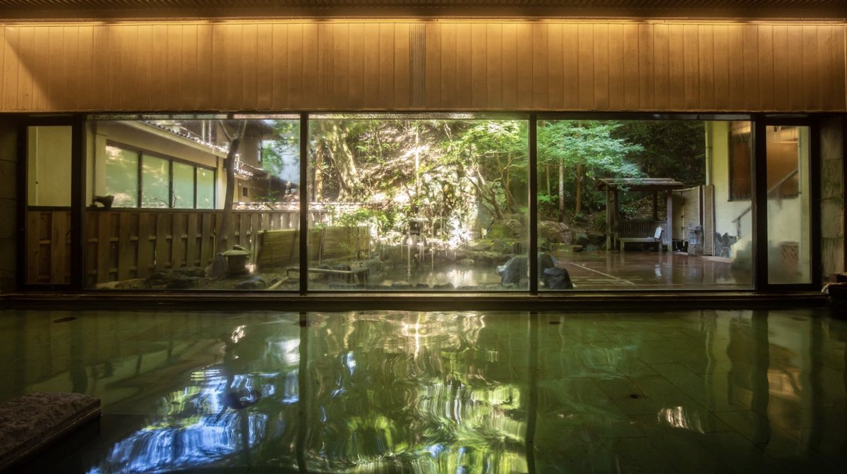 Photo by ゆー@サウナ好き|サウナメディア運営 この施設は「吉田屋 山王閣」…🤭
石川・加賀の山代温泉にある
老舗の温泉旅館…
2023年にリニューアルして
本格サウナを2室も新設…
・1階「無限の命」…
暗めで落ち着く93℃
・3階「森の幸」…
ひのき貼りの100℃
METOSのikiストーブで、15分ごとにオートロウリュ…水風呂は16℃と15℃… https://t.co/FwXfn84V7e