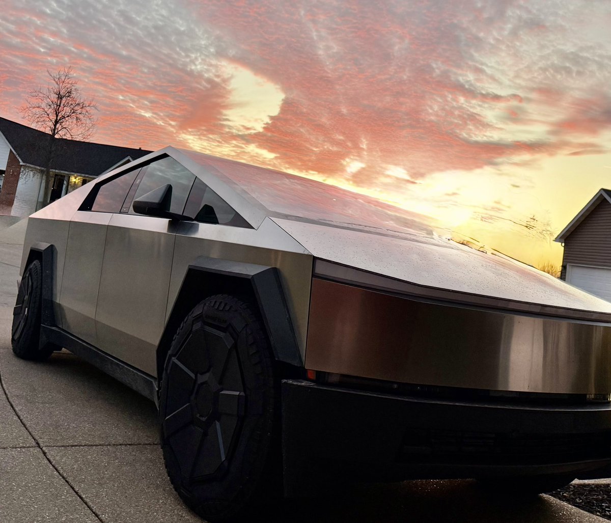 Brettbrownlee22's tweet photo. Best vehicle purchase I’ve ever made. I sold my 2 lifetime goal vehicles(c8vette and Denali Yukon) to get the new model Y and this new cyberbeast. Never going back! Thanks @elonmusk excited for what’s ahead https://t.co/VHUVKseqYA