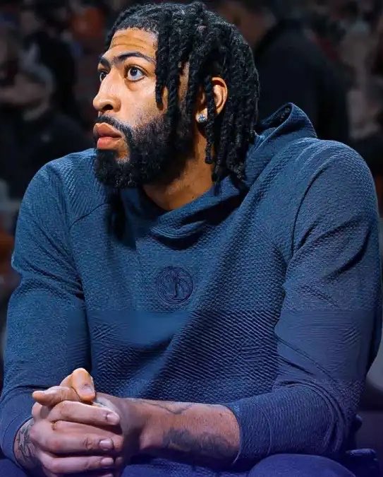 Mavs_FFL's tweet photo. The Mavs are using the Anthony Davis trade exception to acquire Santi Aldama.

They’re sending AJ Johnson and the 2030 Warriors first which is protected 1-20 and will convert to a second.

They’ve essentially flipped Anthony Davis for Aldama.

h/t @YossiGozlan https://t.co/wKBLj0E8y1