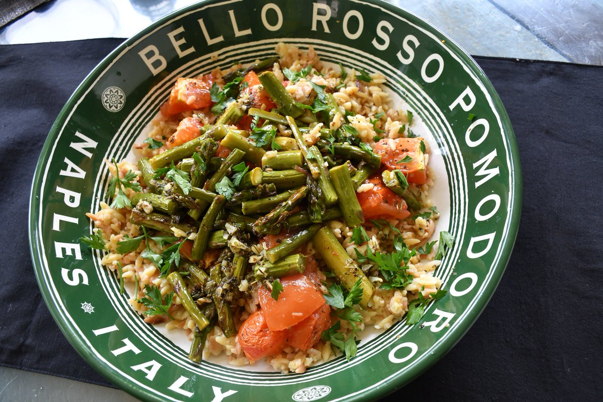 MuditasKitchen's tweet photo. #orzo#salad#summer food #try this, recipe on my website https://t.co/uqPWhMAxLu