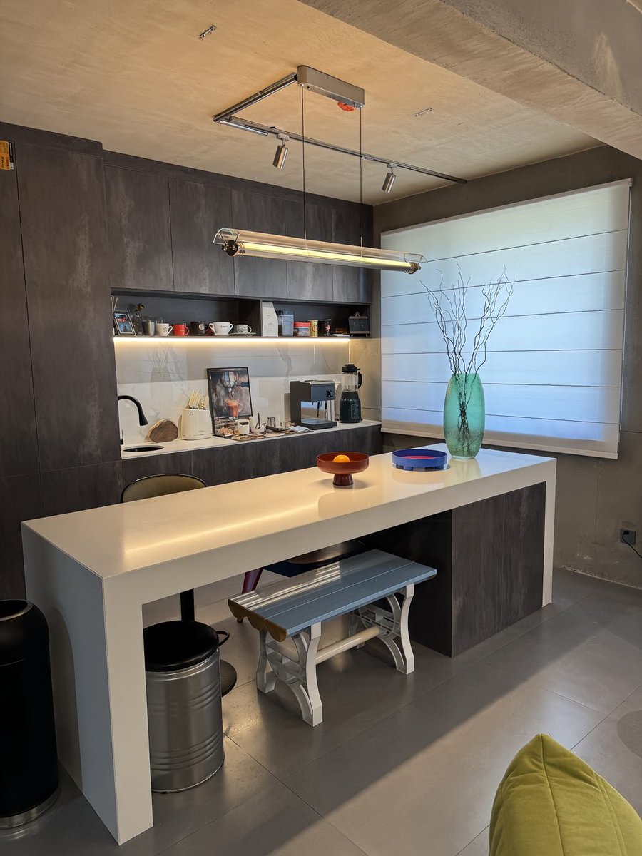 interiorsuckerr's tweet photo. https://t.co/XoU1kYpaTV