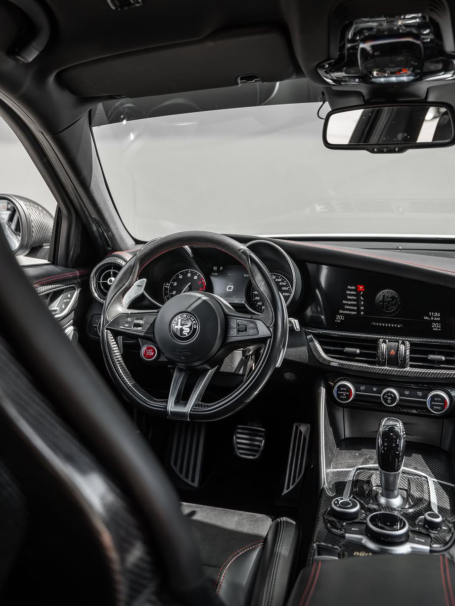 PistolCult's tweet photo. Alfa Romeo Giulia GTAm 🤍🇮🇹 https://t.co/3guRA32iqA