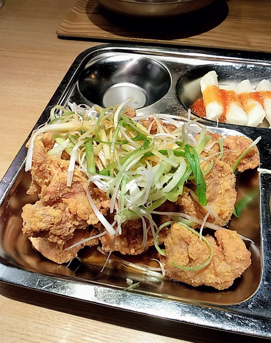 SNTUHS's tweet photo. ネネチキンはやっぱ間違い💮💯
マジうまだけど体重増えるよね～
今日の夕飯なし https://t.co/6KqSNNWCV8