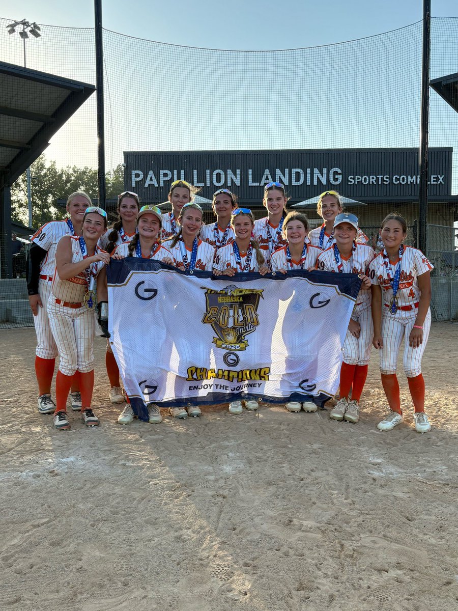 C_Reynolds2012's tweet photo. @DC_Monarchs took the ‘Ship this past weekend @TopGunEvents NE Gold Thunder Invite. 
@PCSoftball3 
@dc_fastpitch
@ExtraInningSB 
@LineDsoftball 
@SoftbalAmerica 
@TGETalent 
@MidwestPremierS https://t.co/VWxBG1iBGz