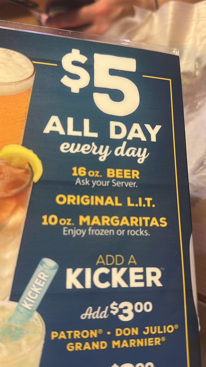 cboardman92's tweet photo. @texasroadhouse how do you read your own menu?? Need to put what beer is 5 dollars because this is very misleading. https://t.co/ubJxhbi35J