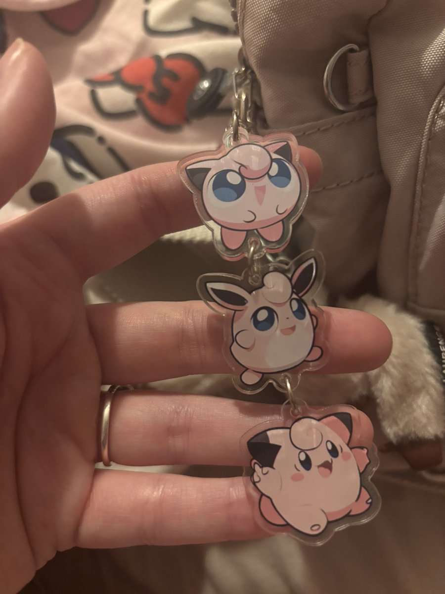 dazedwn's tweet photo. is this not the cutest keychain 🥲 https://t.co/jsqKUpvRt3