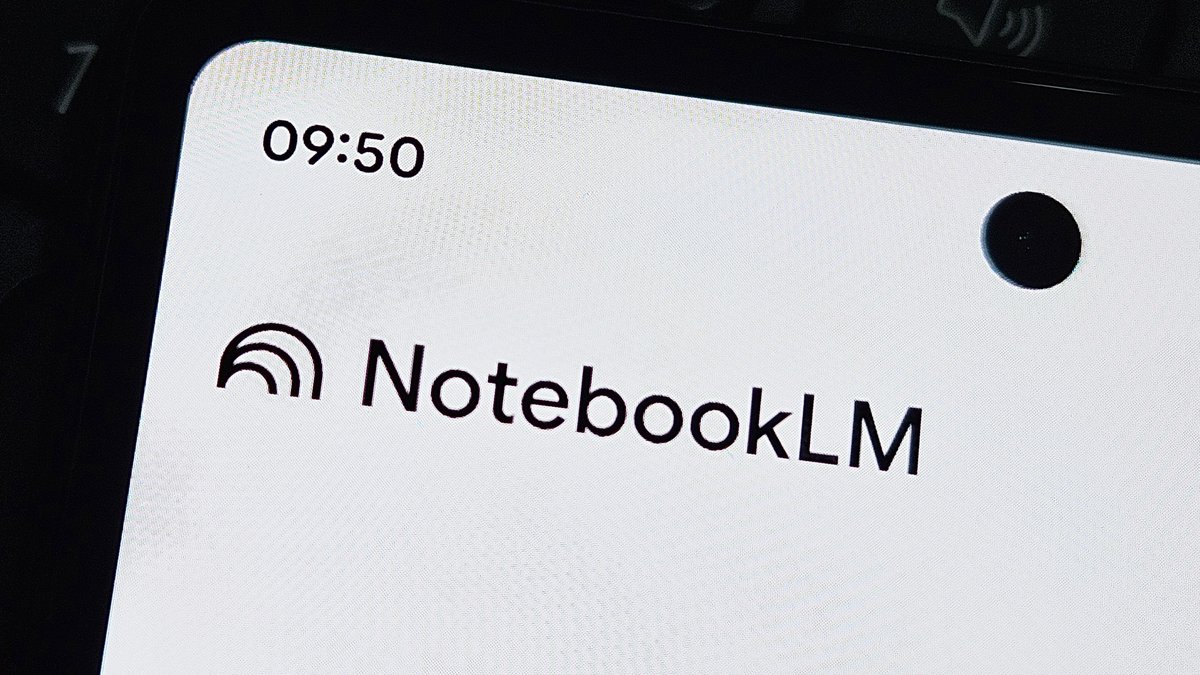 canaltech's tweet photo. NotebookLM do Google tem solução para acabar com o brain rot https://t.co/7G9qb6m9jg https://t.co/Tcgf323gs8