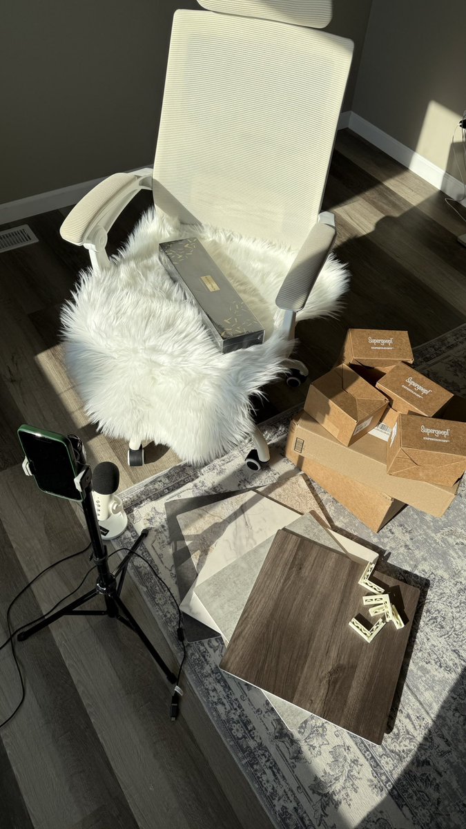 ugcmarimoroz's tweet photo. The ugc life ✨
#ugc #usugc #ugccreators #ugccommunity https://t.co/aPHIaKQOiL