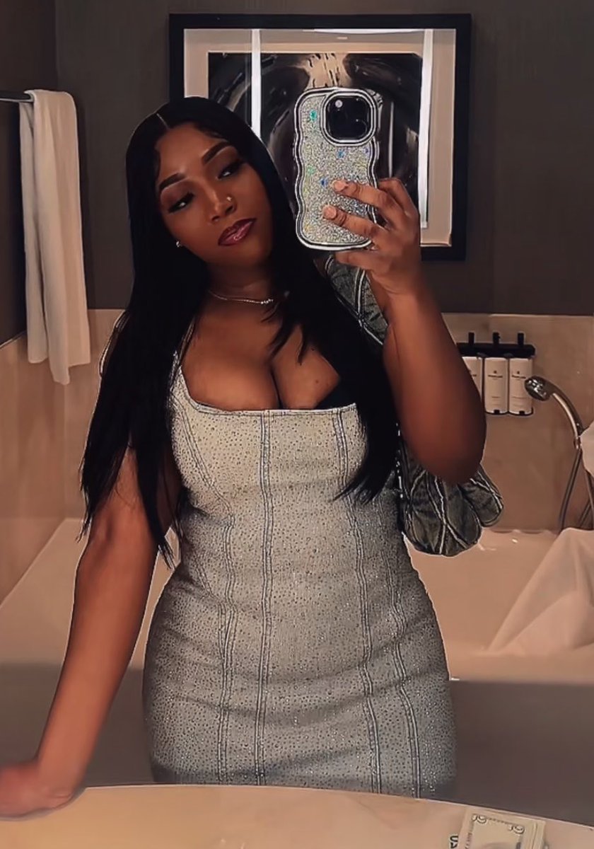 TeddyGee___'s tweet photo. Sincerely, your favorite Cancer 😍🤩🫦 #happybirthday #cancerseason https://t.co/MrLXAVTkQC