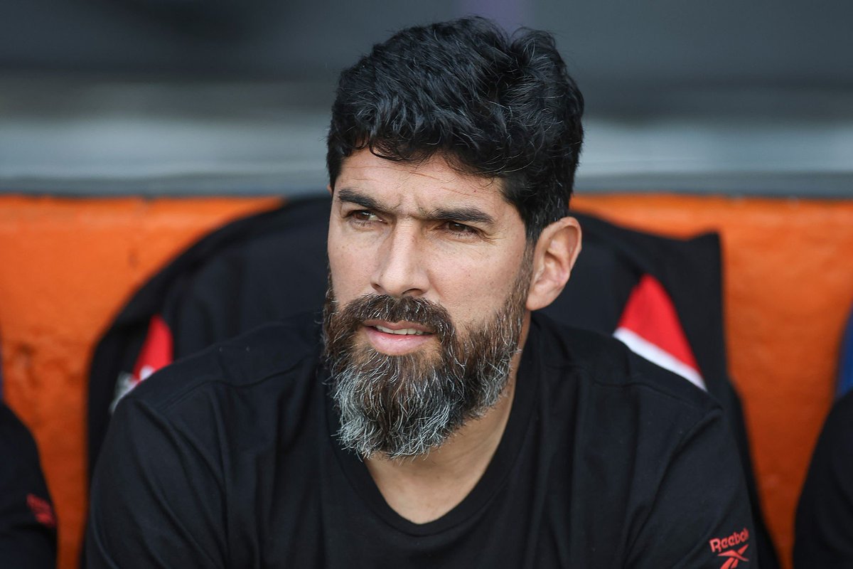 golsdobrasil1's tweet photo. 🚨🇺🇾 Loco Abreu é o principal candidato para substituir Marcelo Bielsa como treinador da seleção uruguaia.

Via: Diário AS
📸 Getty Images https://t.co/xaMIm8zatw