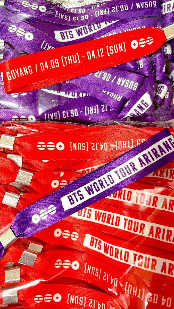 1993suga0309_'s tweet photo. RT 부탁드려요

추가 문의가 많아 더 낋여왔어요!
고양콘(red)도 추가 했어요 😉
기존 구매자분들은 합배송가능합니다
잠시후 12시 30분에 폼 오픈됩니다. 
많관부💜💜💜

👉🏻 https://t.co/mFaNRBavse https://t.co/eMoeOtew0I