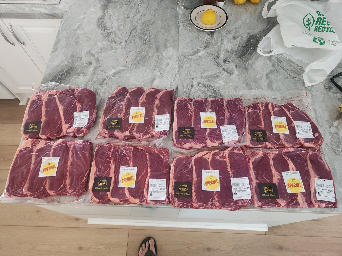 maxxbuzz7's tweet photo. @ClarksonsFarm1 My local butcher downunder had a bogof deal ,, so why not stock up on meaty goodness https://t.co/Xtb4Ucuufz