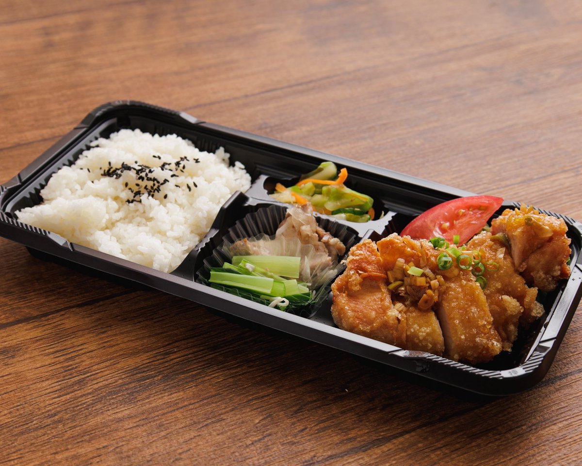 CozyRestaurant's tweet photo. <7/1〜7/6のお弁当>
若鶏の竜田揚げ弁当　950円

カジキマグロと大葉のトマトチーズ焼き弁当　1000円

サーロインステーキ弁当　1100円

#仙川テイクアウト
#Restaurantcozy https://t.co/1EpH2h7wzN