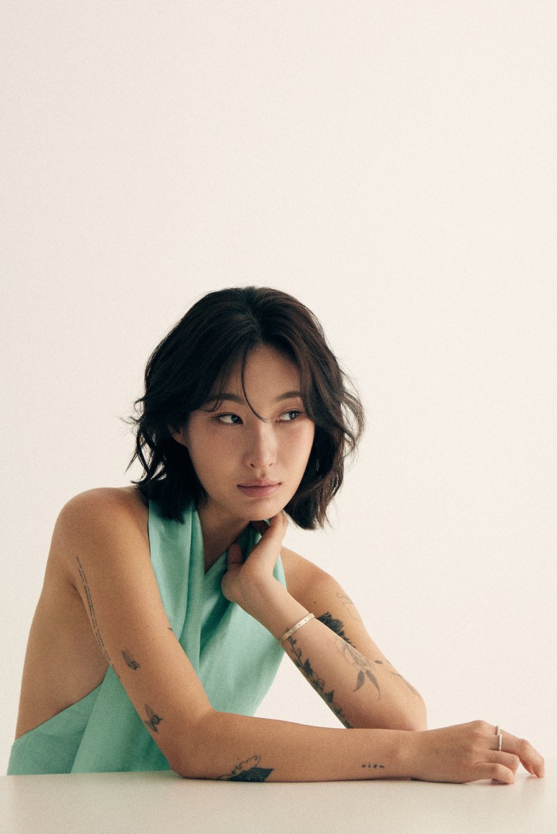_24News_'s tweet photo. Milena ประกาศจอย Supporting act ในคอนเสิร์ตเอเชียทัวร์
wave to earth 'the pieces tour' แฟนชาวไทยเจอกัน 12 พ.ย. นี้ ที่ยูโอบี ไลฟ์

#wavetoearth #wavetoearthinbkk #thepiecestour #thepiecestourbkk #Milena #LiveNationTero

นักร้อง-นักแต่งเพลงสาวเสียงดี Milena เตรียมกลับมาพบแฟนๆ ชาวไทยอีกครั้งในฐานะ Supporting actคอนเสิร์ต wave to earth the pieces tour ในเอเชีย เริ่มที่กรุงเทพฯ ในวันที่ 12 พฤศจิกายน ต่อด้วยมะนิลา ฮ่องกง สิงคโปร์ และกัวลาลัมเปอร์

Milena ศิลปินสาวมากความสามารถจากเกาหลีใต้ที่กำลังเป็นที่จับตามองจากแนวเพลงที่ผสมผสานระหว่างวินเทจป็อปกับอาร์แอนด์บีอย่างลงตัว บวกกับโวคอลนุ่มๆ ฟังสบาย แต่ทรงพลัง และเนื้อเพลงที่ถ่ายทอดทั้งประสบการณ์และอารมณ์จากเธอออกมาอย่างลึกซึ้งถึงใจคนฟังหลากหลายเจนเนอเรชัน โดยเมื่อต้นปี 2569 ที่ผ่านมา Milena ได้เข้าร่วมงานงานมิวสิคโชว์เคสระดับนานาชาติอย่าง Bangkok Music City และเป็นหนึ่งในศิลปินที่แฟนเพลงและคนในอุตสากรรมดนตรีให้ความสนใจมากที่สุด

wave to earth 'the pieces tour' in Asia คอนเสิร์ตที่รวมสองศิลปินอินดี้ป็อปมาแรงจากเกาหลีใต้ที่แฟนๆ ไม่ควรพลาด โดยการแสดงที่กรุงเทพฯ จะมีขึ้นในวันที่ 12 พฤศจิกายนนี้ ที่ยูโอบี ไลฟ์ เอ็มสเฟียร์ บัตรชมการแสดงและแพ็คเกจวีไอพียังมีจำหน่ายในจำนวนจำกัดที่ https://t.co/9lQKggdYba