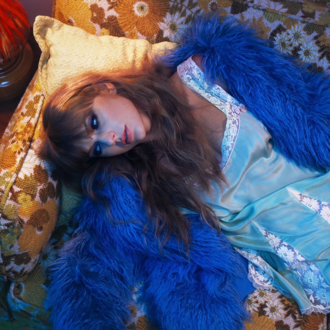 TChartSwift's tweet photo. “Midnights” ties “SOUR” as the only female albums with all tracks eligible for 2x Platinum in the US history. https://t.co/WUQX3UY6C1